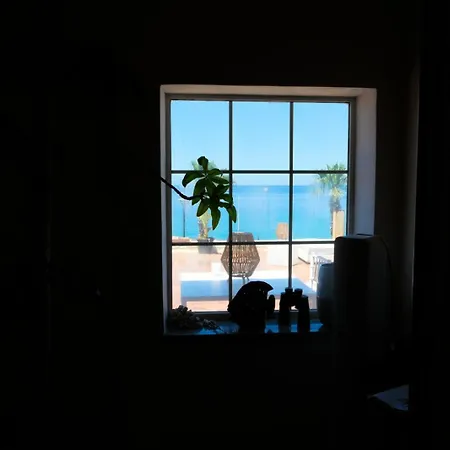 Eneide Nocleg ze śniadaniem 3*